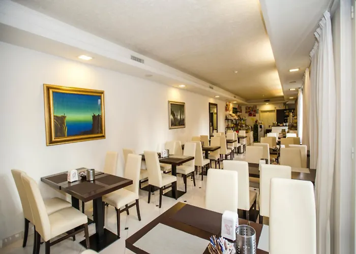 أجنحة إليت الفندقية 4* بولونيا