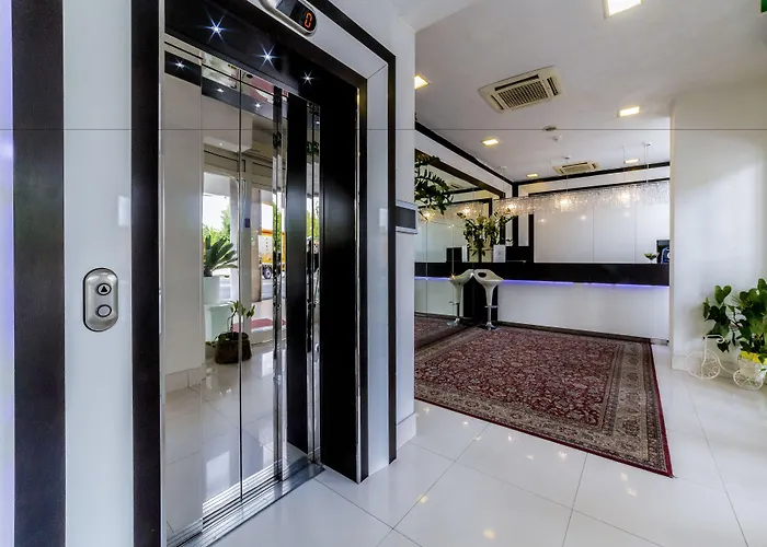 أجنحة إليت الفندقية 4*