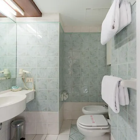 Elite Hotell 4*