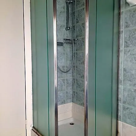 Elite Hotel 4*