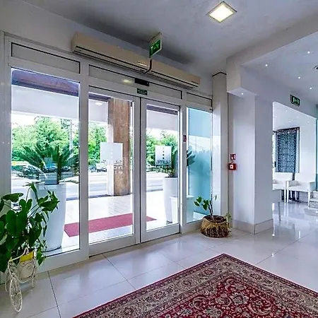 Elite Hotel