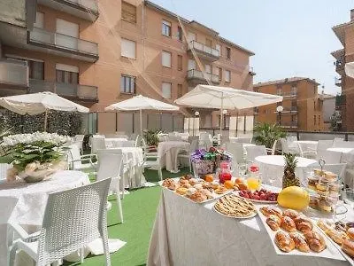 Elite Hotell 4*